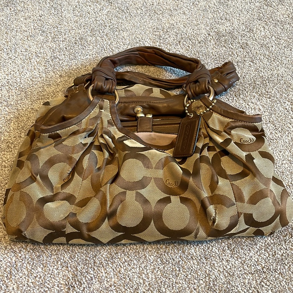 Coach Bag - Picture 2 of 6